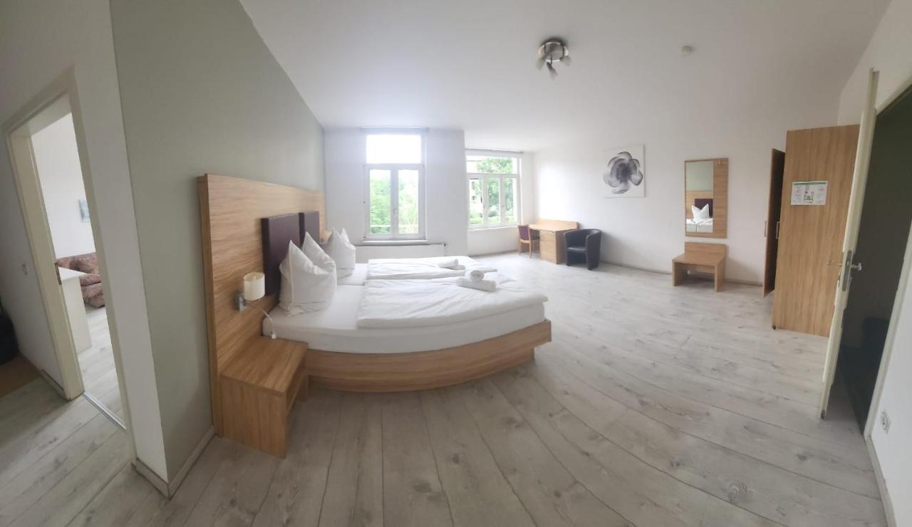 Apartment Am Dom Halle  Ngoại thất bức ảnh